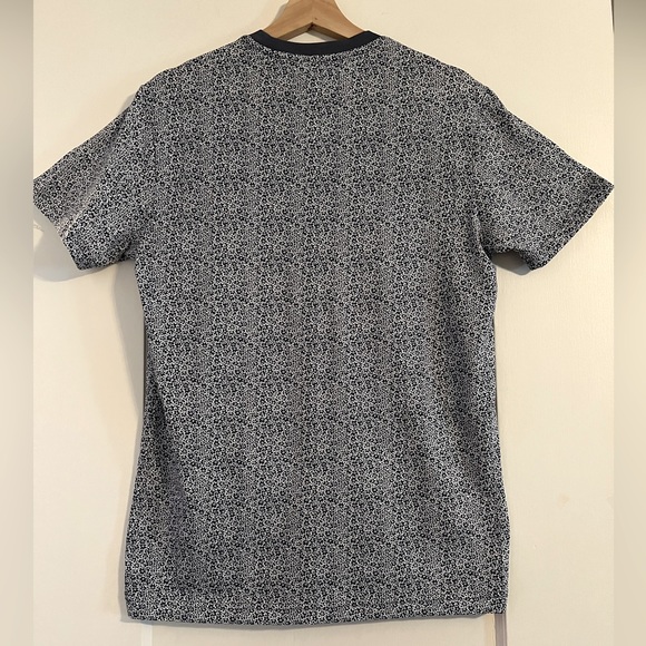 NWT Original Penguin Men’s Floral Print T-Shirt Size Small - Picture 2 of 4